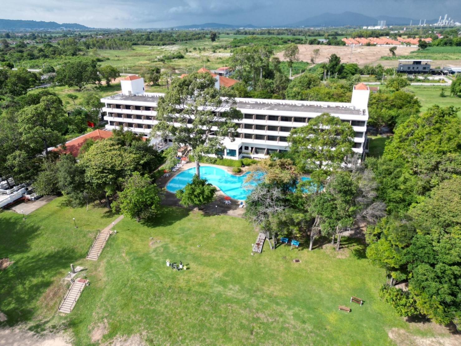 Purimas Beach Hotel & Spa Бан-Чанг Экстерьер фото