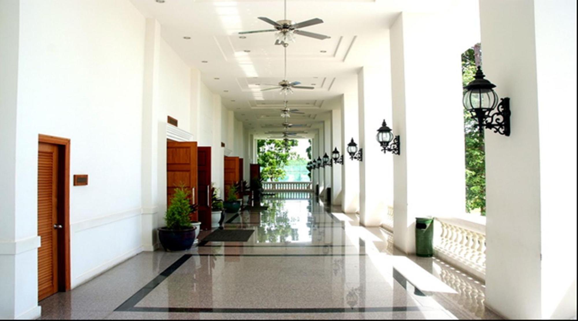 Purimas Beach Hotel & Spa Бан-Чанг Экстерьер фото