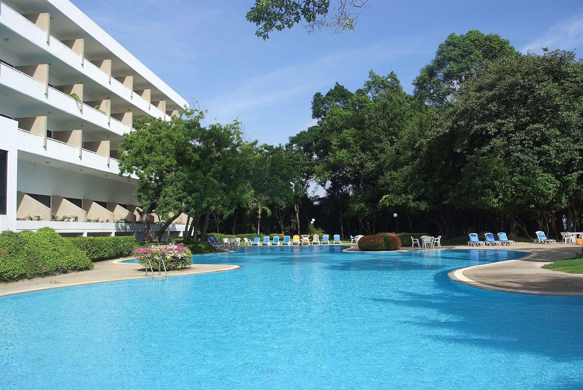 Purimas Beach Hotel & Spa Бан-Чанг Экстерьер фото
